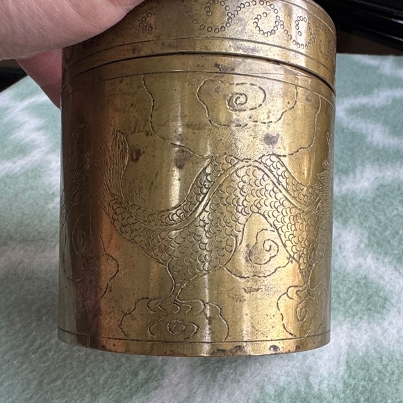 Vintage Brass Dragon Motif double happiness Container with lid - Picture 4 of 11